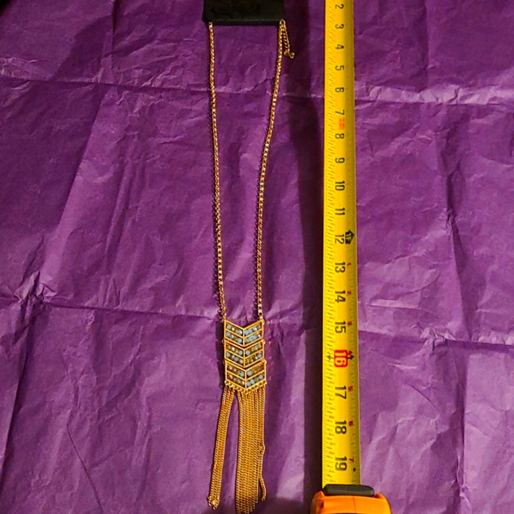 Necklace,never worn.